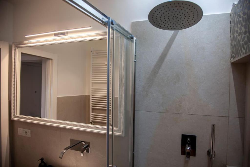 Modern And Stylish Flat Next To Metro Appartement Rome